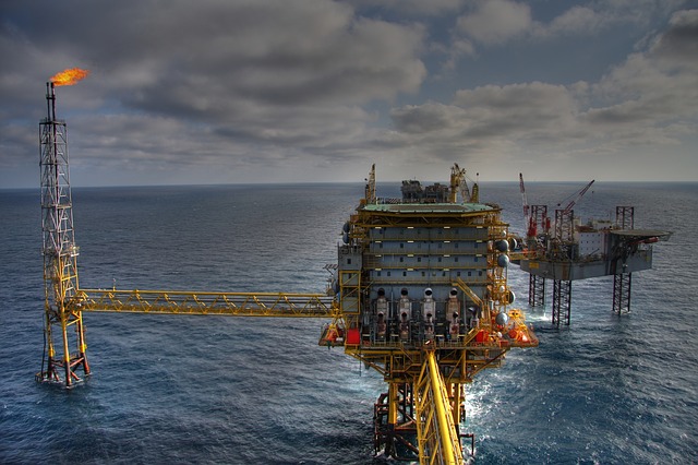 rig-2251648_640